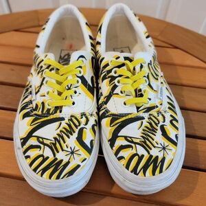Vans Women's Yellow and Black Graphic Sneakers